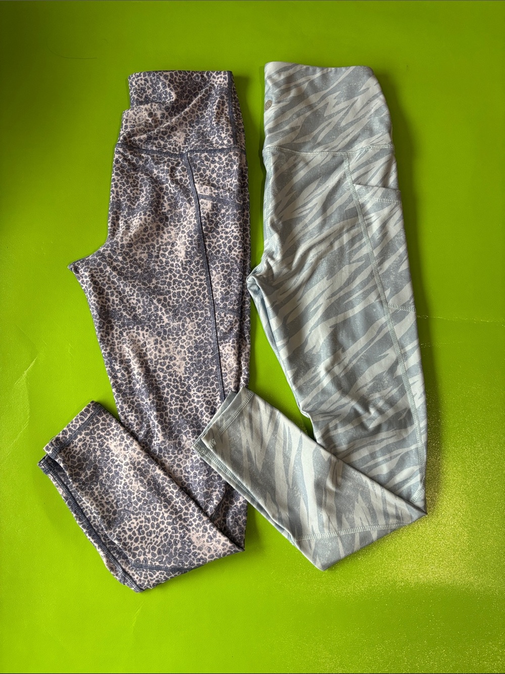 Scorpio Sol Kids Animal Print Leggings - Gray & blue